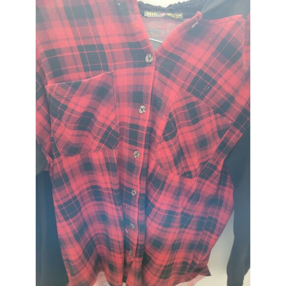 Red and Black Unisex Pullover Hoodie with Urban Edge Unleash Your Boldness - Picture 2 of 12